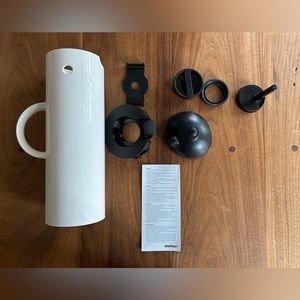 Stelton EM77 Vacuum Jug, 1L (33.8 oz), white. Jug-only, does not include filler.